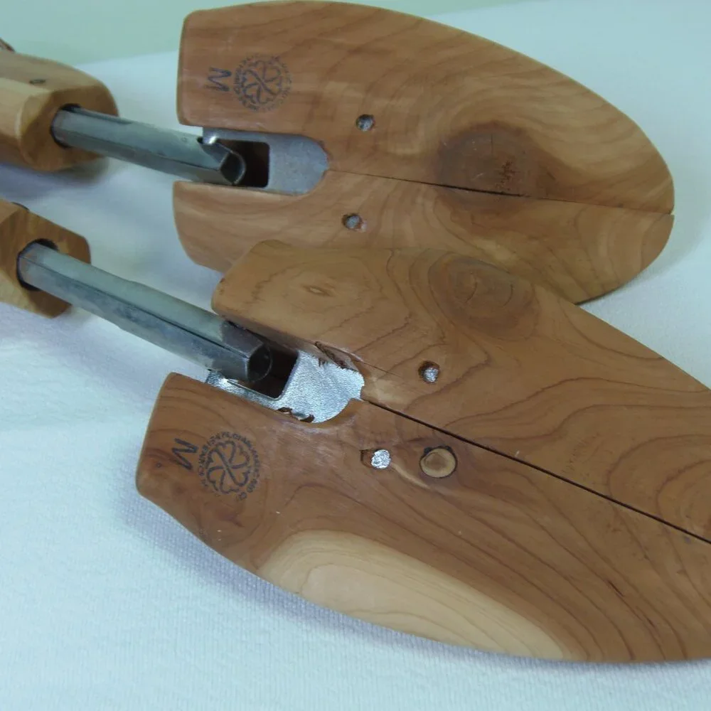 Men's Woodlore Cedar Shoe Stretchers SZ M  Business MobBoss Eclectic Grandpa‎